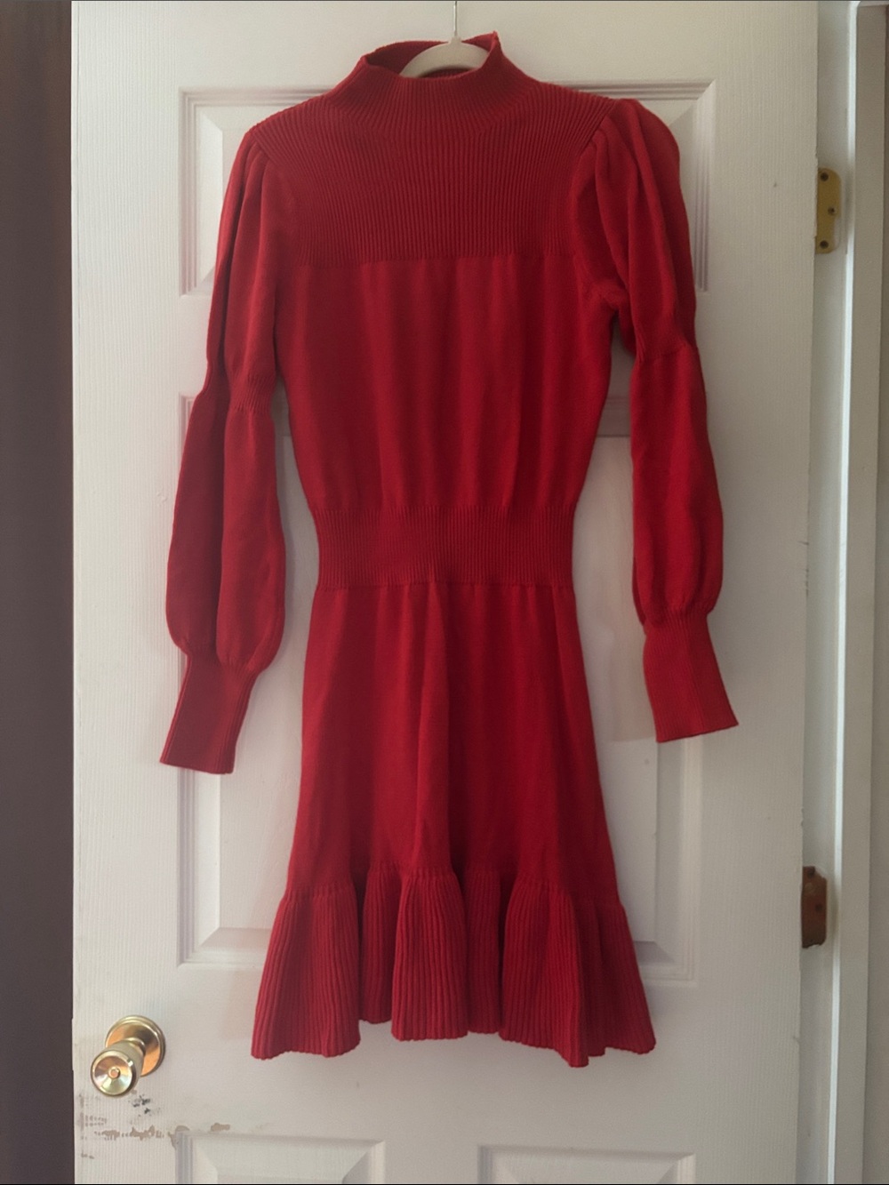 Fitted Red Long-Sleeve Knit Dress with Ruffle Hem